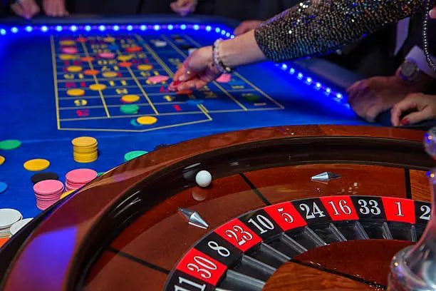 Meja Texas Hold'em Bonus di studio live mafiaslot dengan dealer profesional
